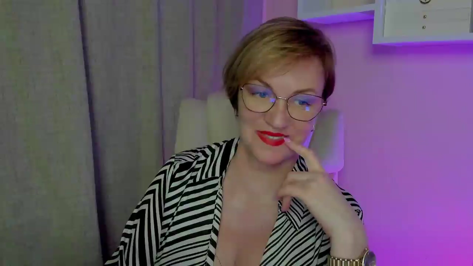 Gallery image thumbnail from EroticFELIZIA's myfreecams stream on, 08/05/2026, 15:47 image 16 of 20