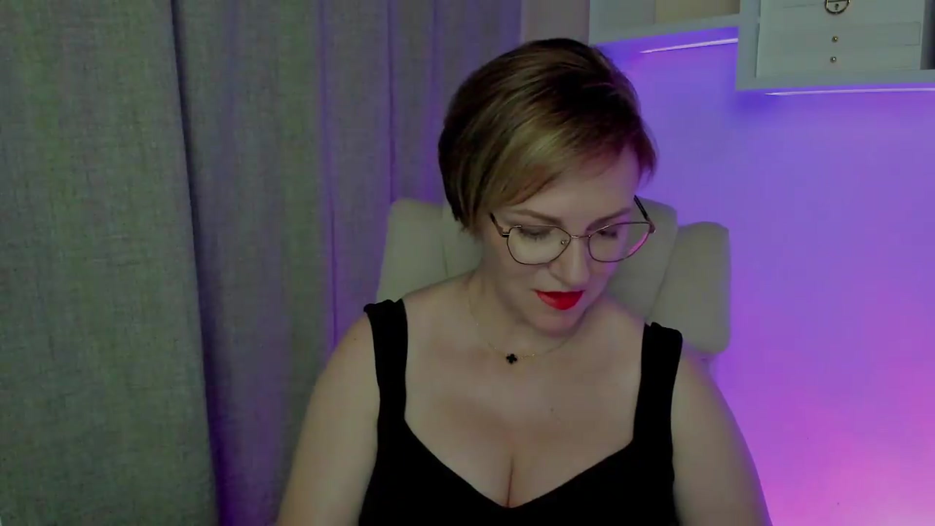 Gallery image thumbnail from EroticFELIZIA's myfreecams stream on, 08/09/2026, 08:55 image 2 of 20