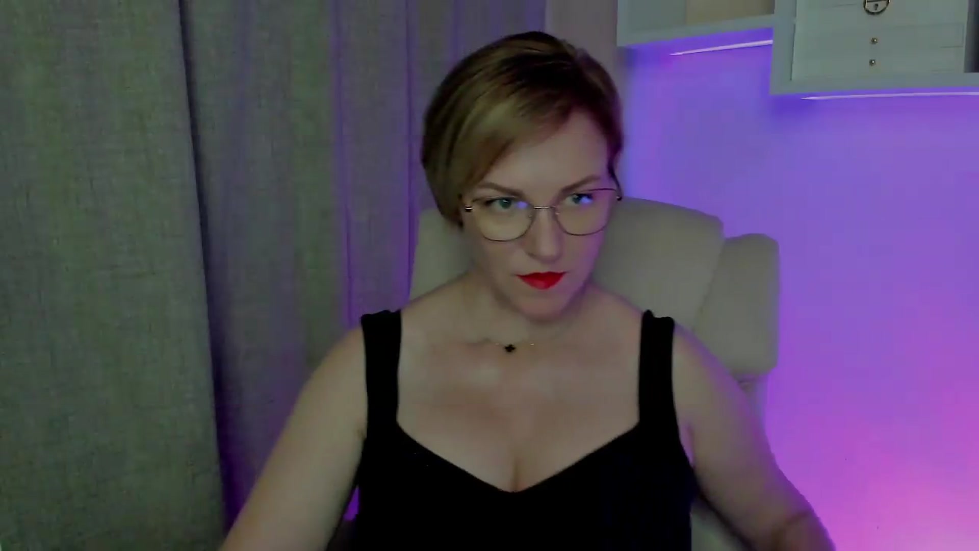 Gallery image thumbnail from EroticFELIZIA's myfreecams stream on, 08/09/2026, 08:55 image 4 of 20