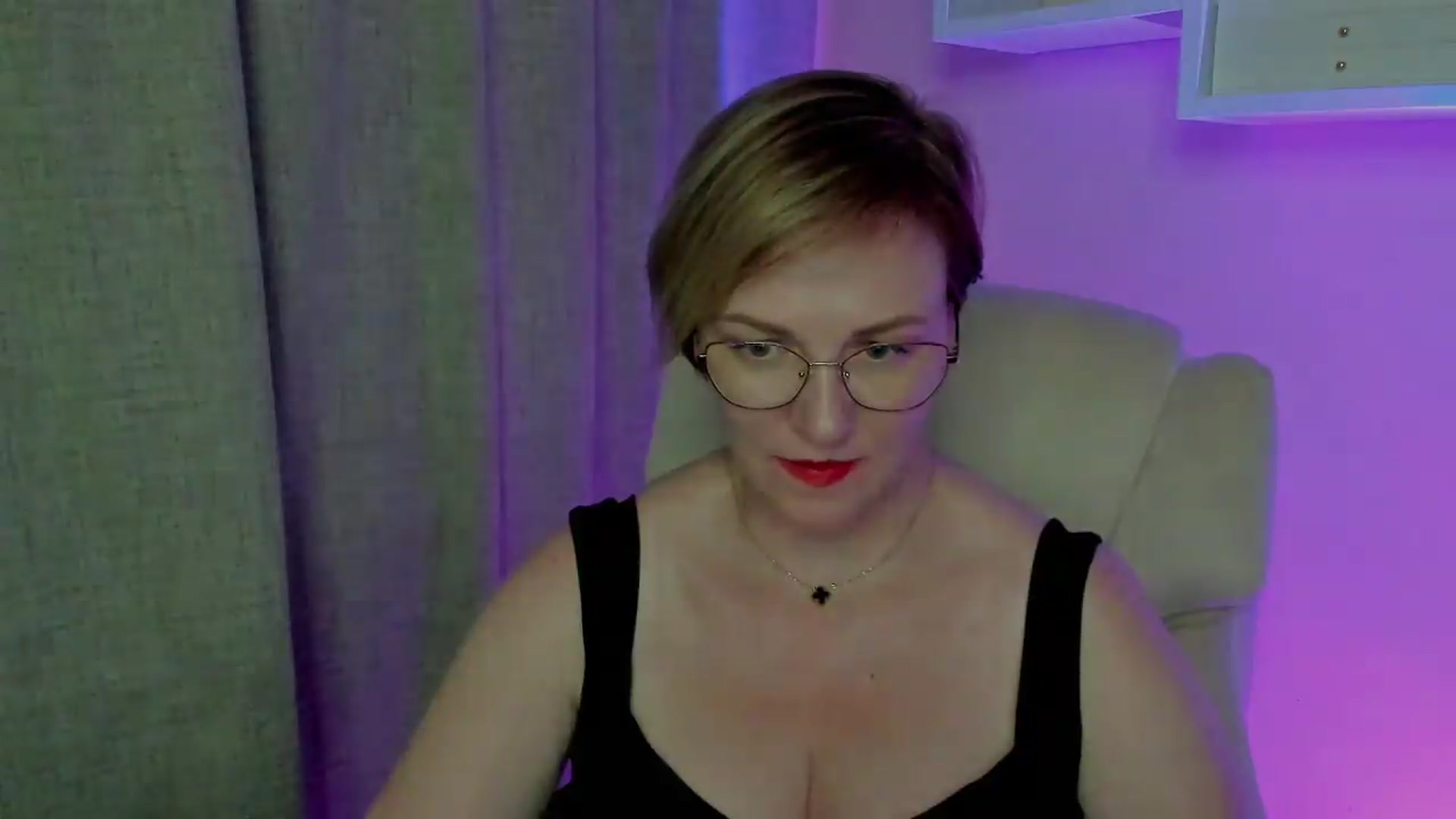 Gallery image thumbnail from EroticFELIZIA's myfreecams stream on, 08/09/2026, 14:21 image 14 of 20