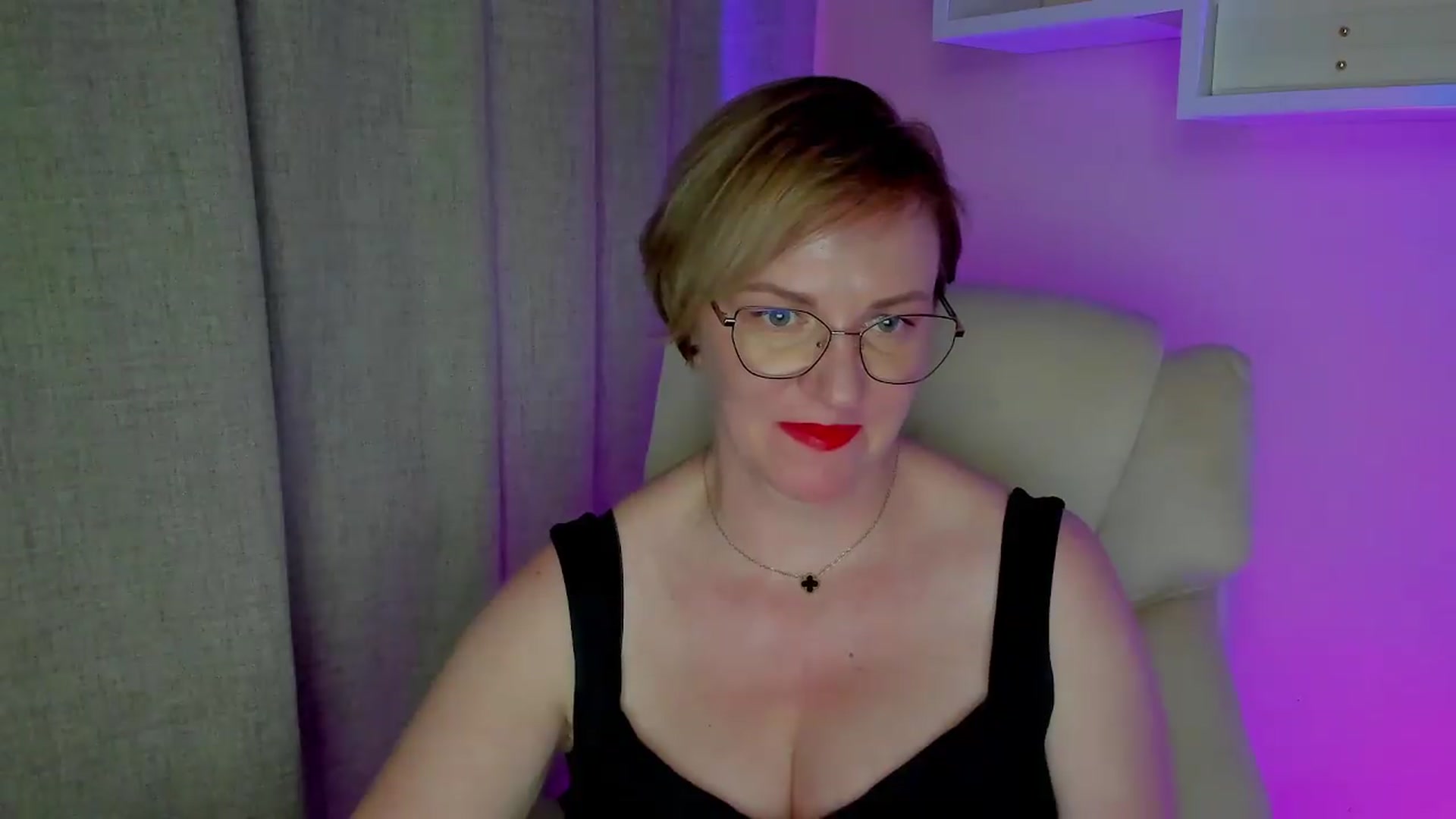 Gallery image thumbnail from EroticFELIZIA's myfreecams stream on, 08/09/2026, 14:21 image 4 of 20