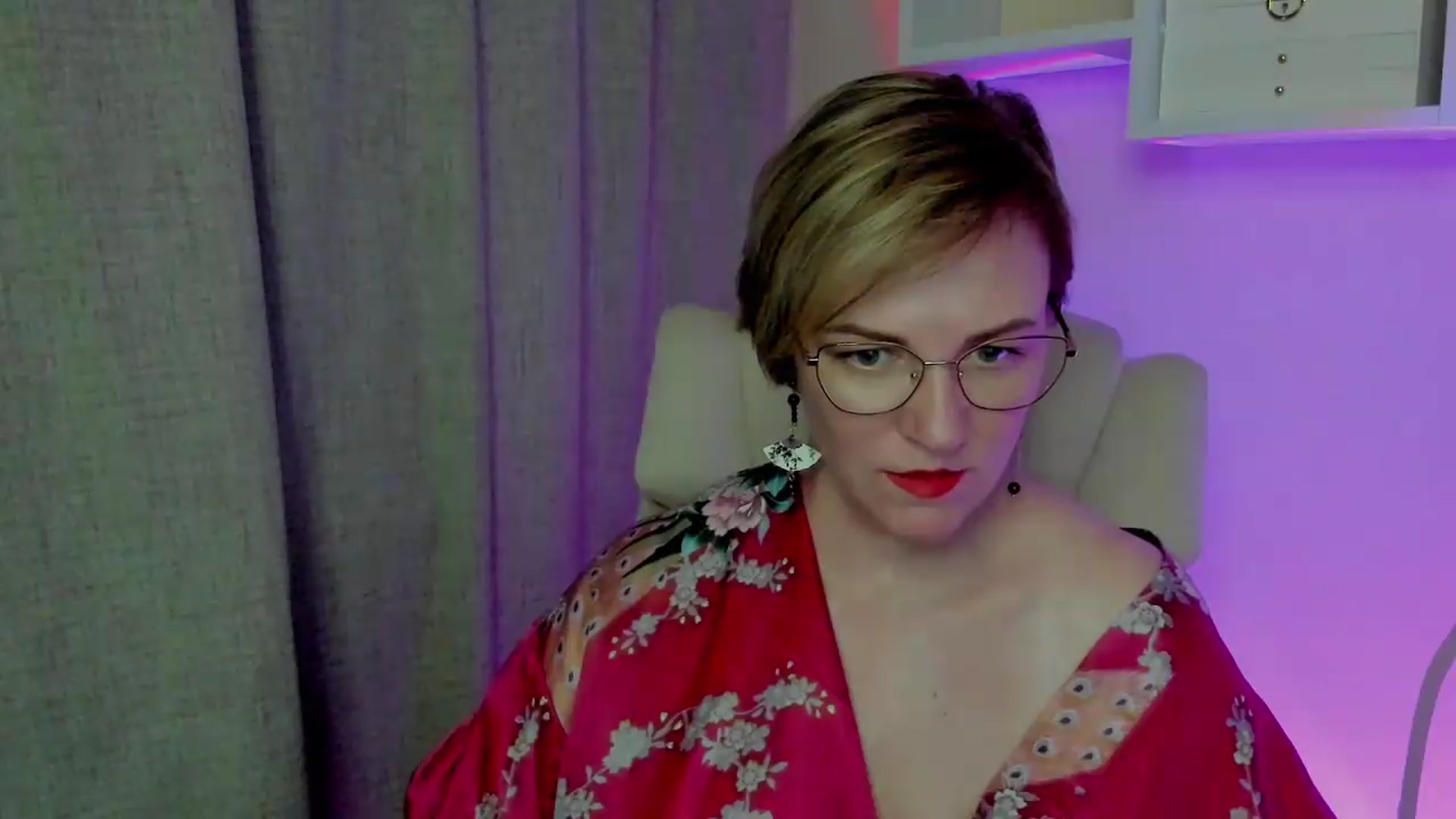 Gallery image thumbnail from EroticFELIZIA's myfreecams stream on, 08/10/2026, 14:30 image 11 of 20