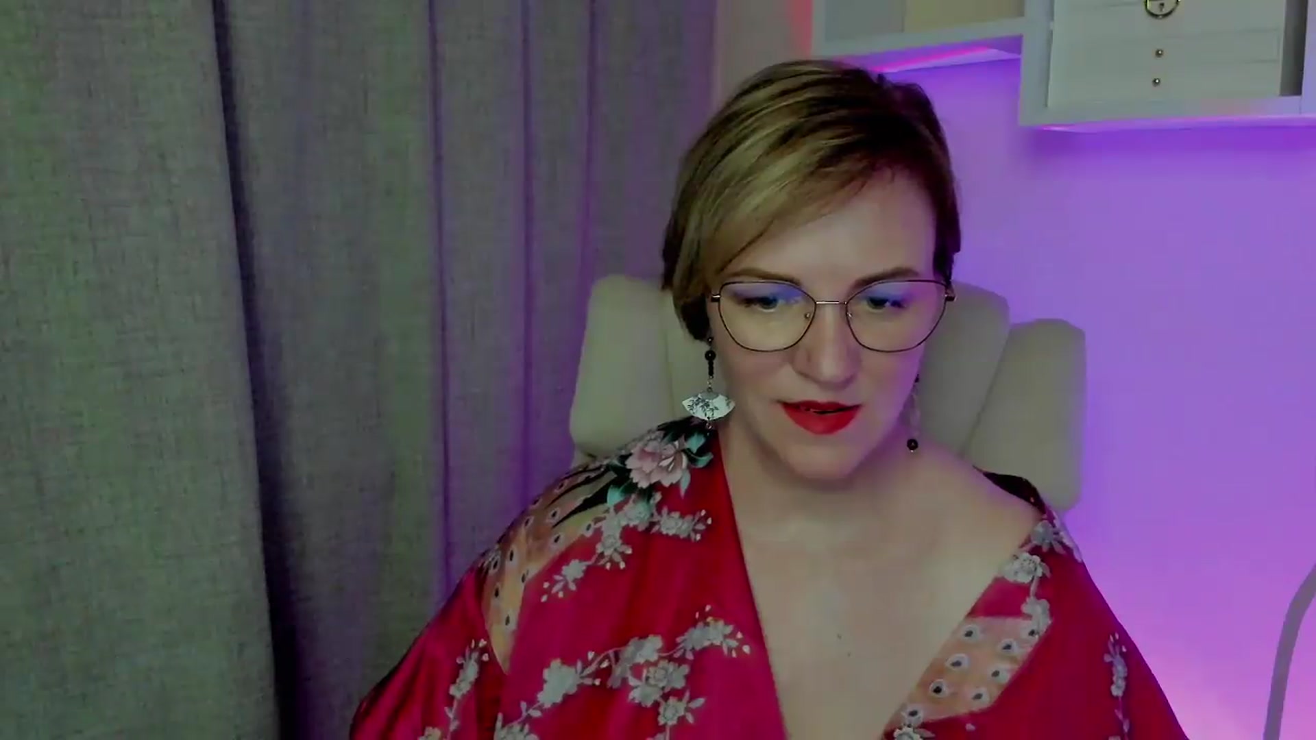 Gallery image thumbnail from EroticFELIZIA's myfreecams stream on, 08/10/2026, 14:30 image 14 of 20