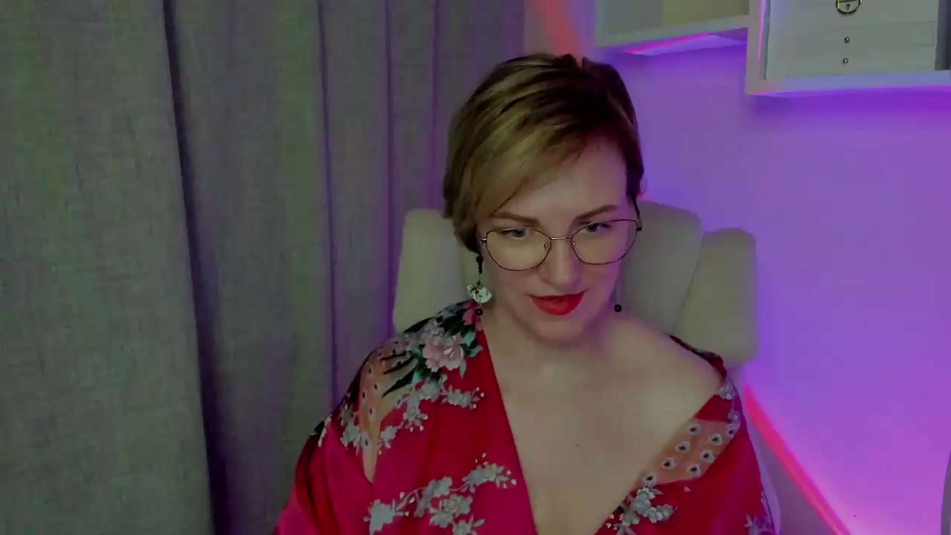 Gallery image thumbnail from EroticFELIZIA's myfreecams stream on, 08/10/2026, 15:29 image 15 of 20