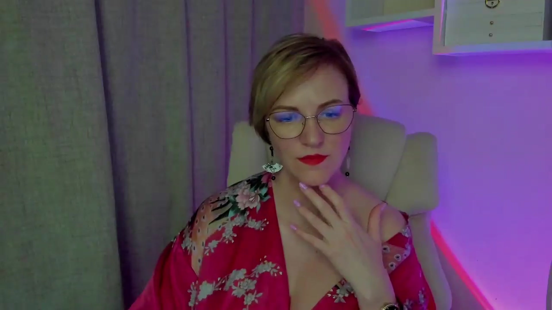 Gallery image thumbnail from EroticFELIZIA's myfreecams stream on, 08/10/2026, 15:29 image 18 of 20