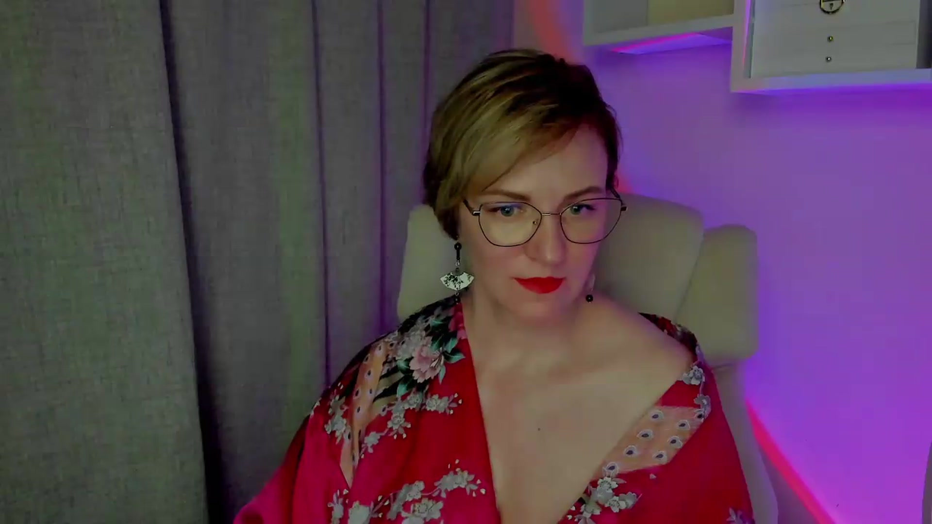 Gallery image thumbnail from EroticFELIZIA's myfreecams stream on, 08/10/2026, 15:29 image 8 of 20