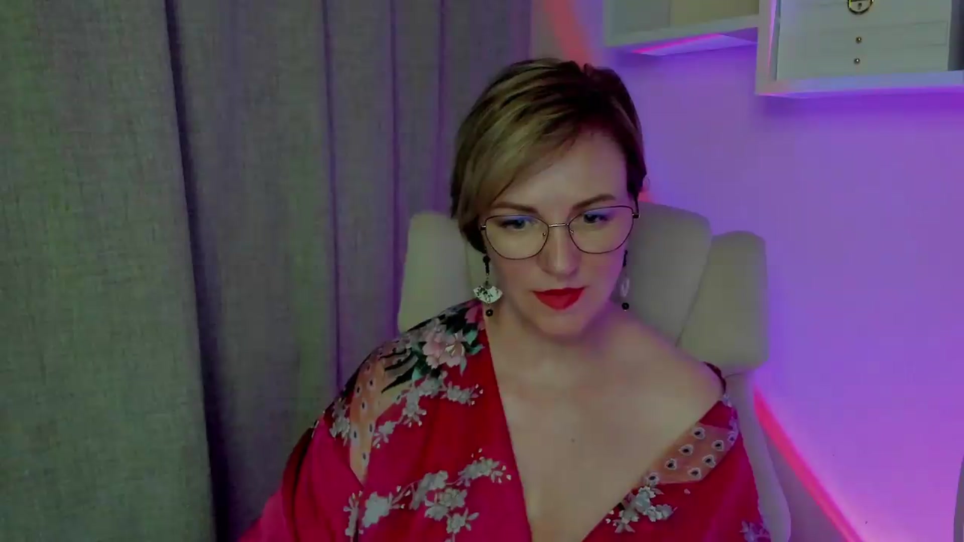 Gallery image thumbnail from EroticFELIZIA's myfreecams stream on, 08/10/2026, 15:29 image 16 of 20
