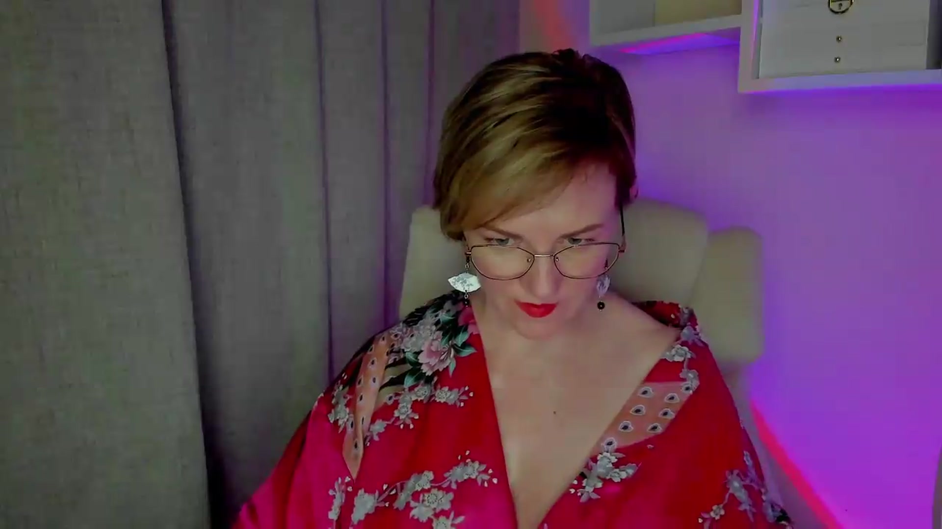Gallery image thumbnail from EroticFELIZIA's myfreecams stream on, 08/10/2026, 15:29 image 7 of 20