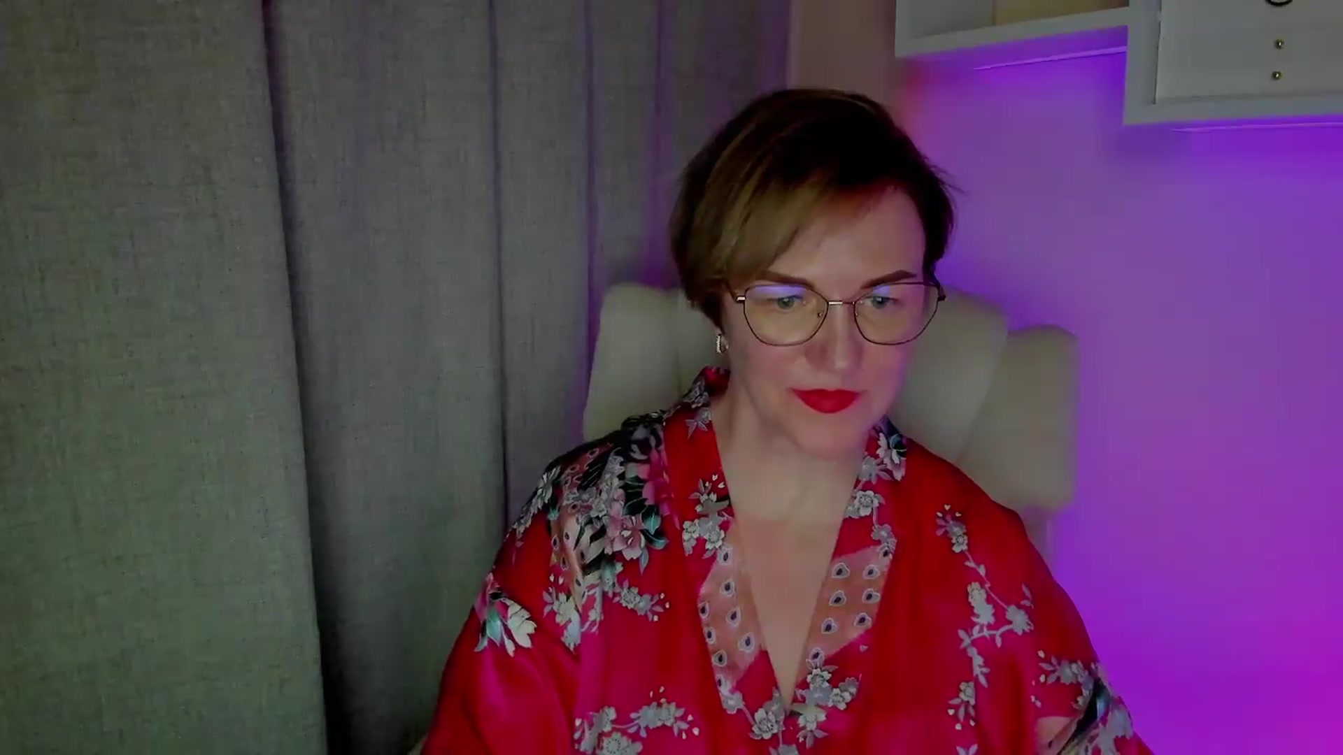 Gallery image thumbnail from EroticFELIZIA's myfreecams stream on, 08/16/2026, 15:15 image 16 of 20