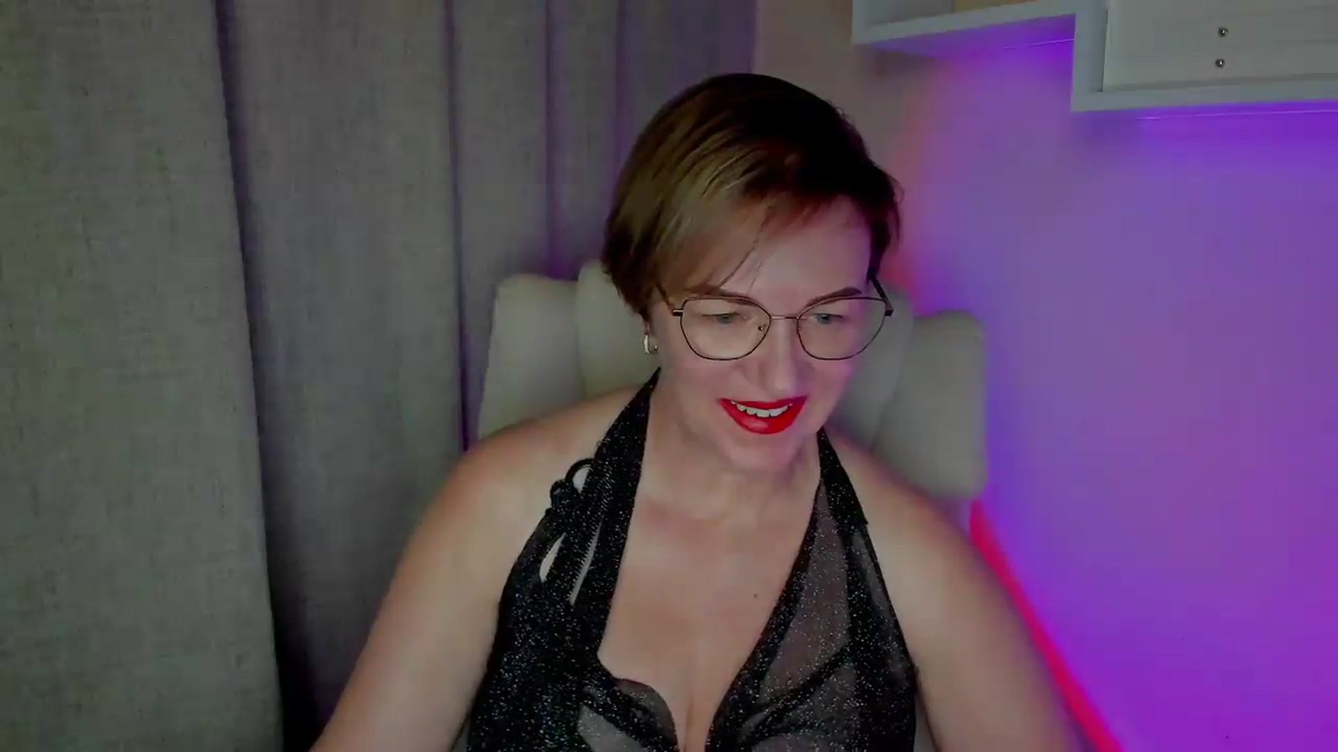 Gallery image thumbnail from EroticFELIZIA's myfreecams stream on, 08/17/2026, 18:21 image 10 of 20