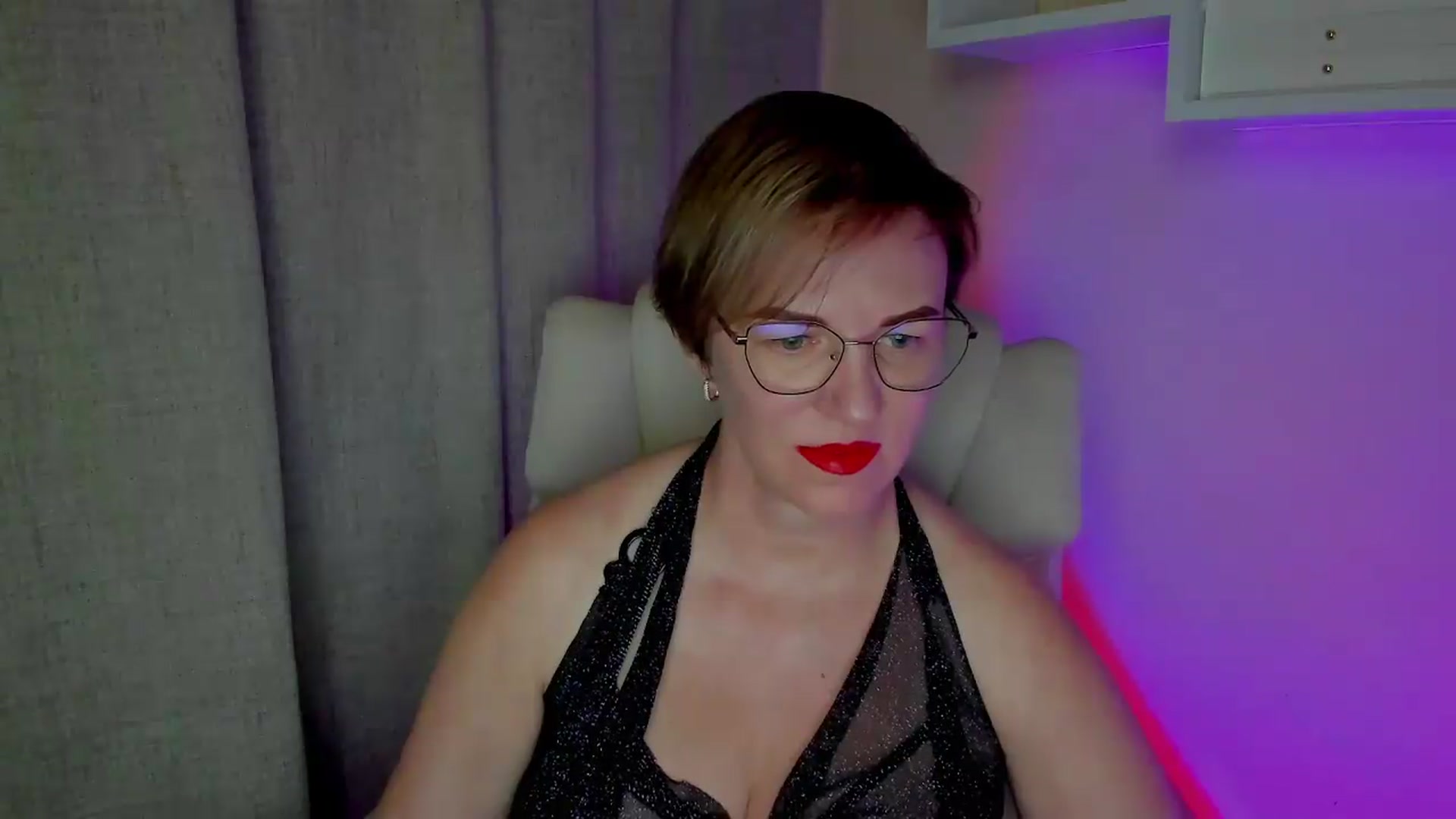 Gallery image thumbnail from EroticFELIZIA's myfreecams stream on, 08/17/2026, 18:21 image 8 of 20