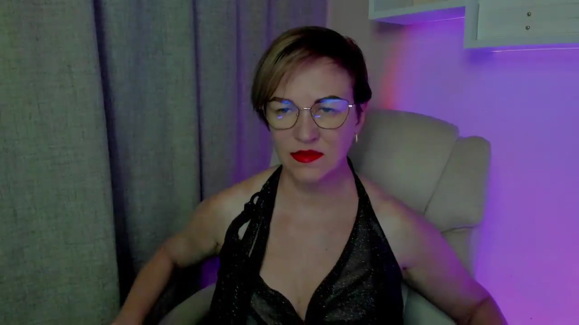 Gallery image thumbnail from EroticFELIZIA's myfreecams stream on, 08/17/2026, 18:21 image 5 of 20