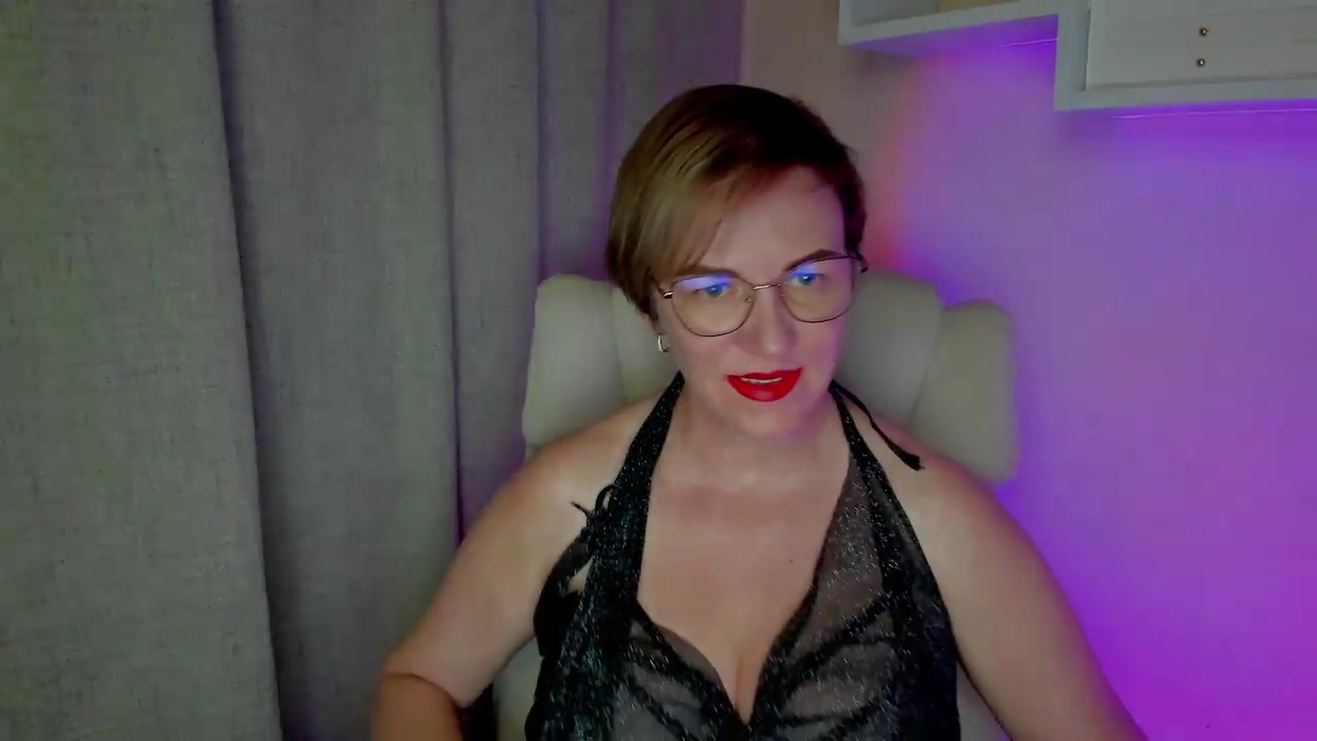 Gallery image thumbnail from EroticFELIZIA's myfreecams stream on, 08/17/2026, 18:21 image 13 of 20