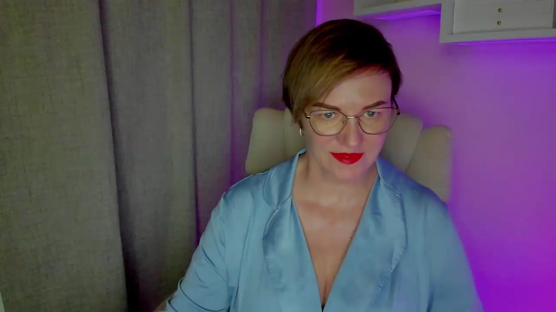 Gallery image thumbnail from EroticFELIZIA's myfreecams stream on, 08/18/2026, 06:54 image 15 of 20