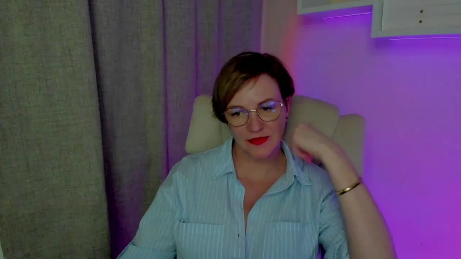 Gallery image thumbnail from EroticFELIZIA's myfreecams stream on, 08/19/2026, 15:22 image 18 of 20