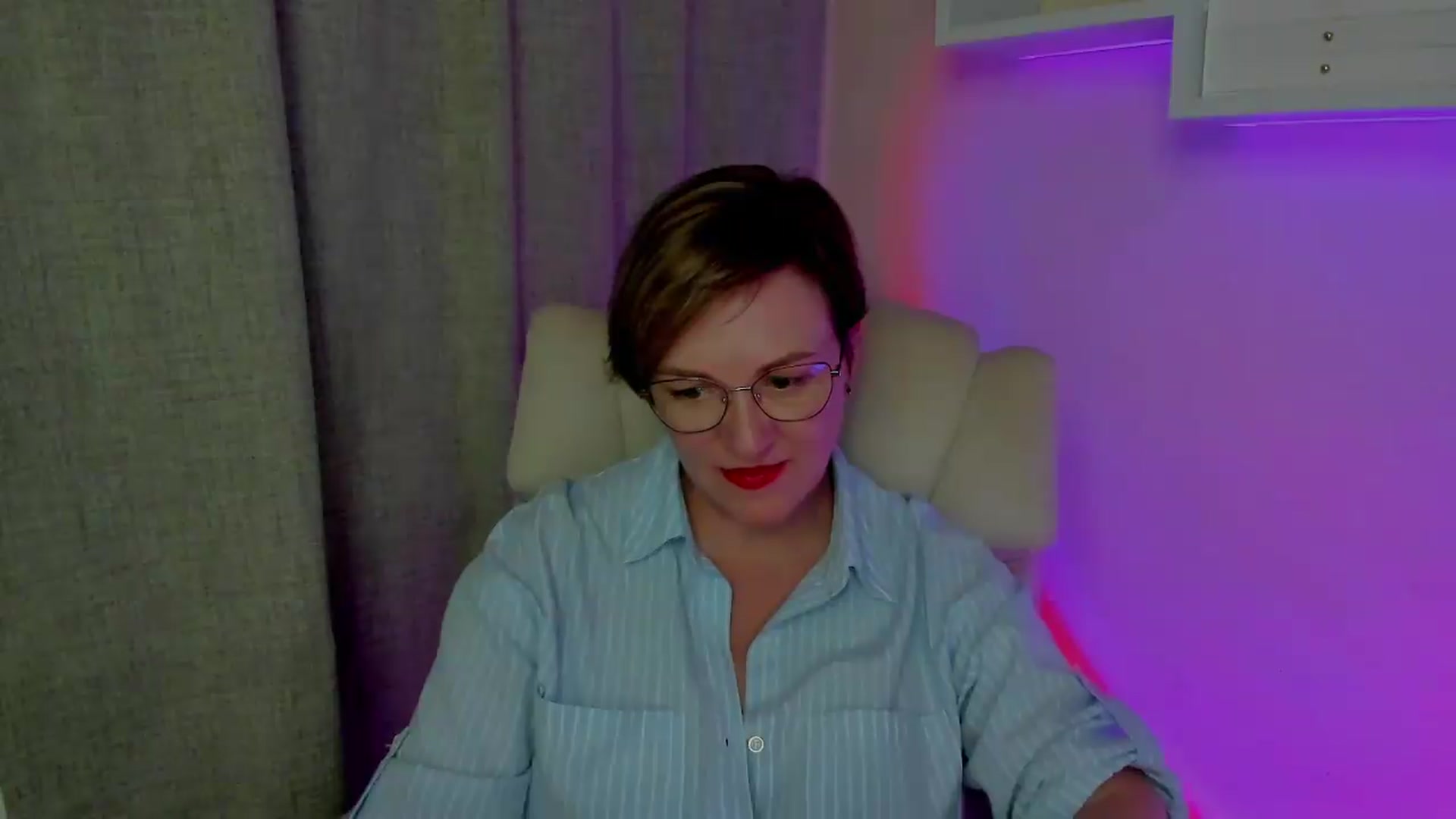 Gallery image thumbnail from EroticFELIZIA's myfreecams stream on, 08/19/2026, 15:22 image 9 of 20