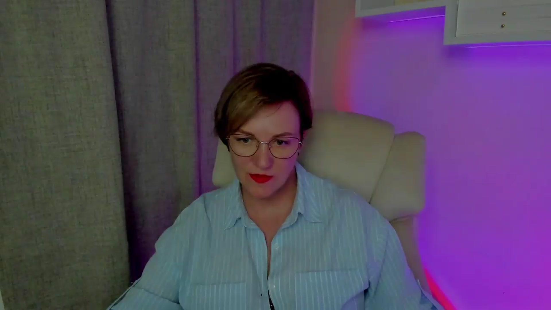 Gallery image thumbnail from EroticFELIZIA's myfreecams stream on, 08/19/2026, 15:22 image 12 of 20