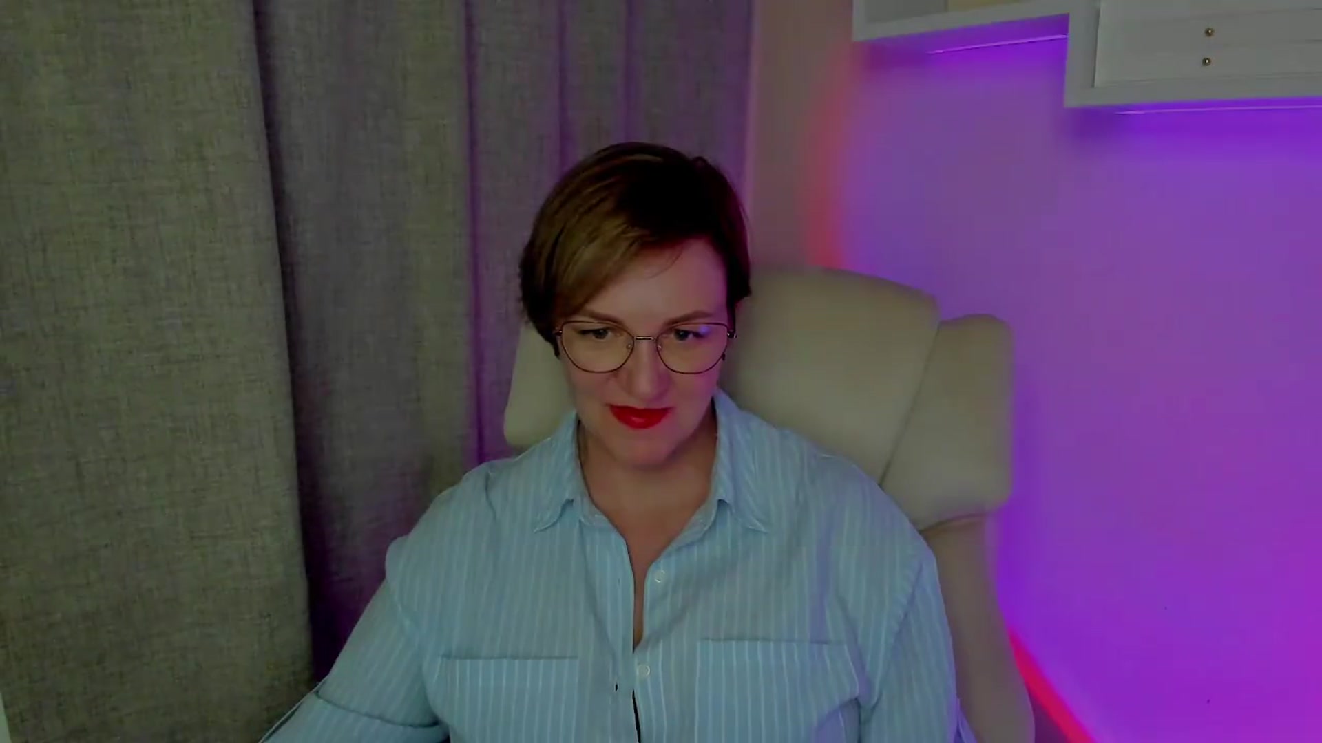 Gallery image thumbnail from EroticFELIZIA's myfreecams stream on, 08/19/2026, 15:22 image 15 of 20