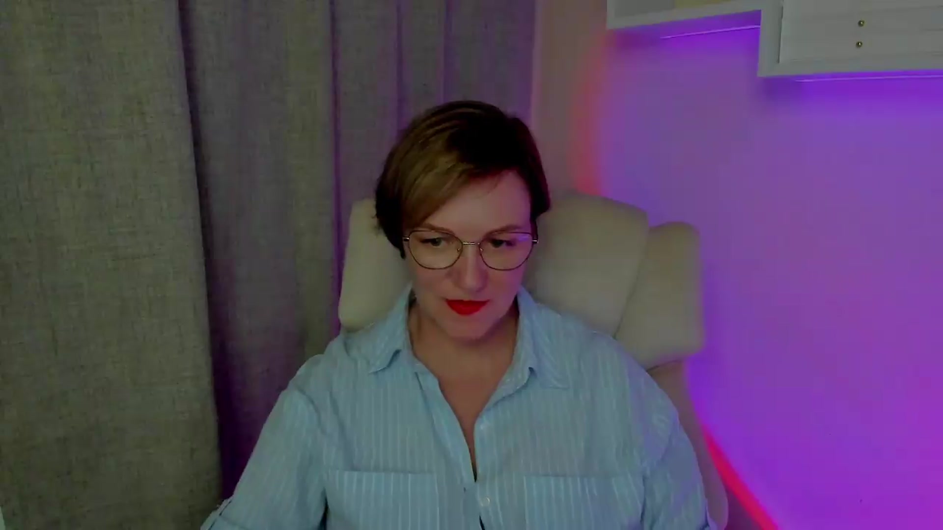 Gallery image thumbnail from EroticFELIZIA's myfreecams stream on, 08/19/2026, 15:22 image 6 of 20