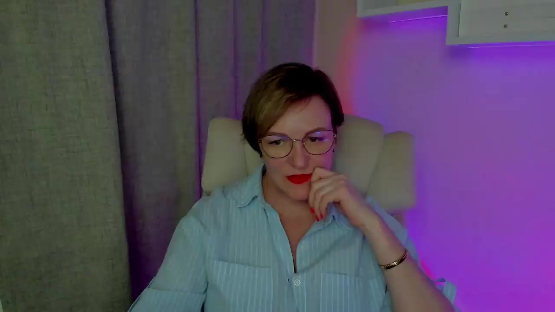Gallery image thumbnail from EroticFELIZIA's myfreecams stream on, 08/19/2026, 15:22 image 5 of 20