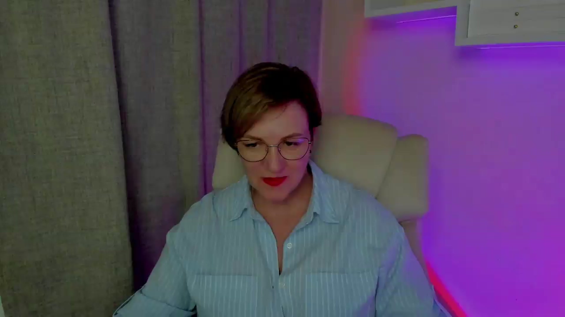 Gallery image thumbnail from EroticFELIZIA's myfreecams stream on, 08/19/2026, 15:22 image 13 of 20