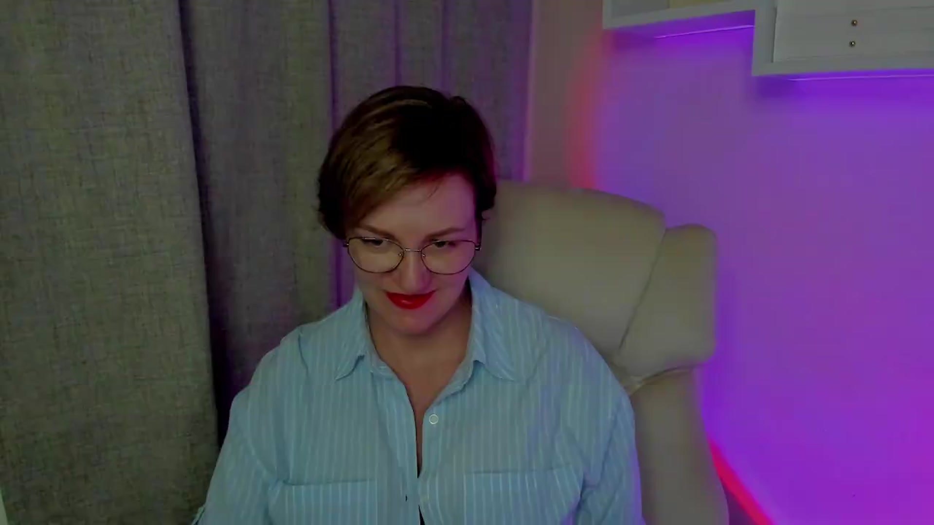 Gallery image thumbnail from EroticFELIZIA's myfreecams stream on, 08/19/2026, 15:22 image 16 of 20