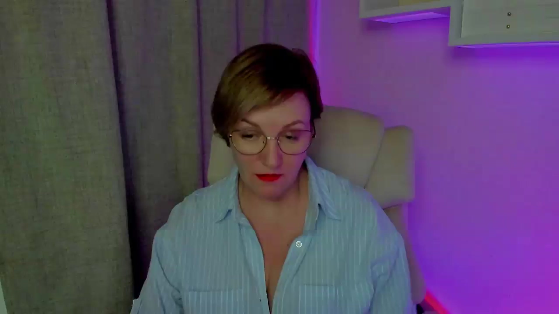 Gallery image thumbnail from EroticFELIZIA's myfreecams stream on, 08/19/2026, 19:19 image 1 of 20