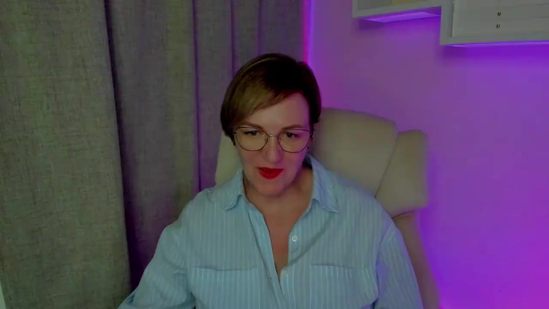 Gallery image thumbnail from EroticFELIZIA's myfreecams stream on, 08/19/2026, 19:19 image 10 of 20