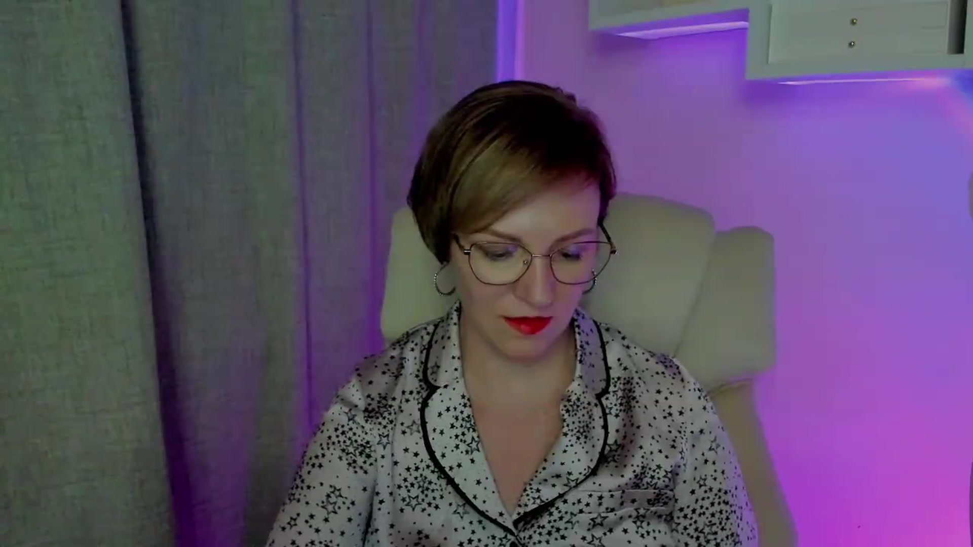 Gallery image thumbnail from EroticFELIZIA's myfreecams stream on, 08/20/2026, 13:51 image 17 of 20
