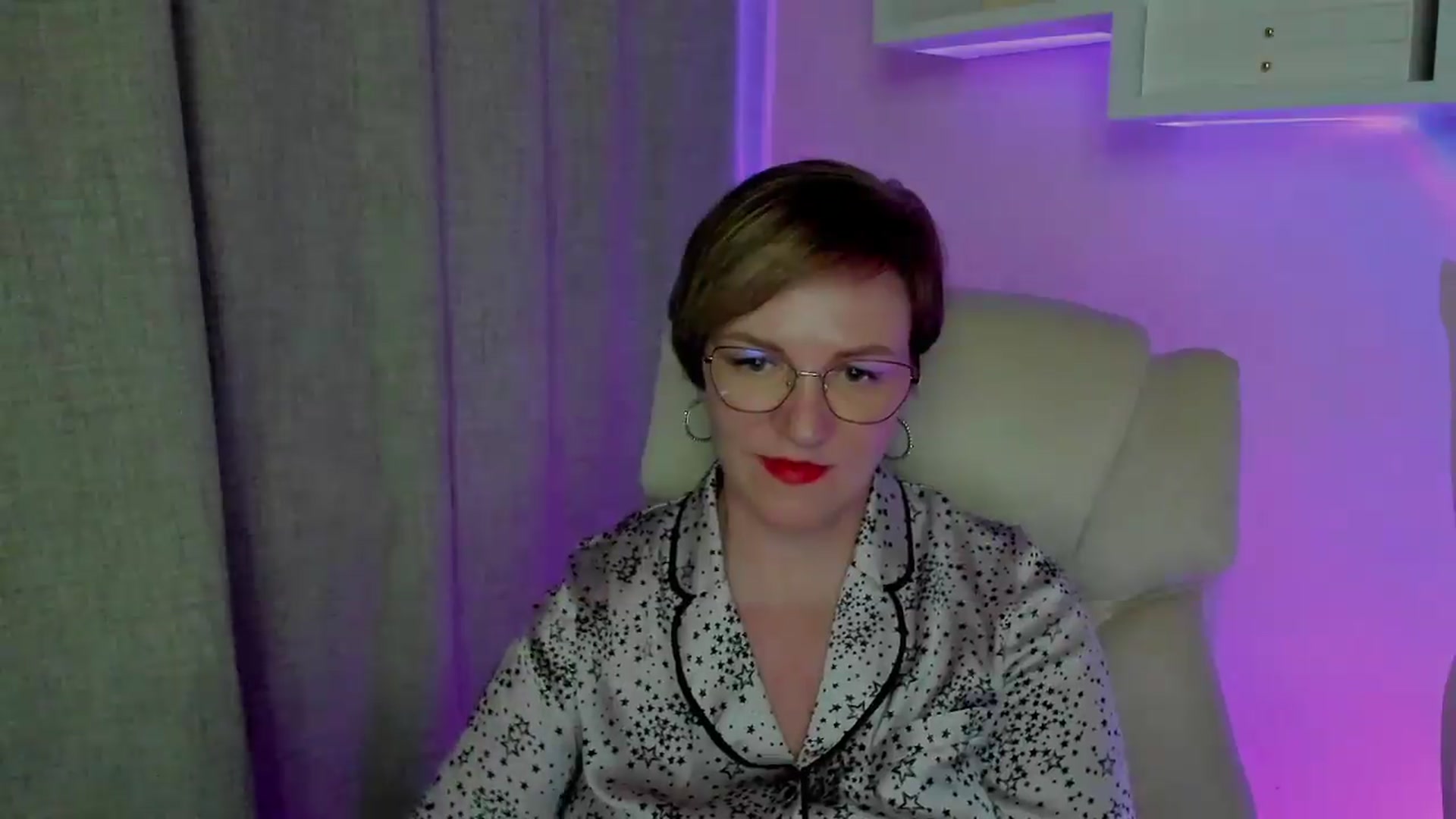 Gallery image thumbnail from EroticFELIZIA's myfreecams stream on, 08/20/2026, 16:04 image 13 of 20