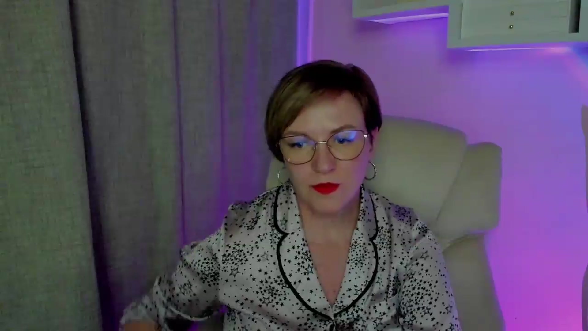 Gallery image thumbnail from EroticFELIZIA's myfreecams stream on, 08/20/2026, 16:04 image 16 of 20