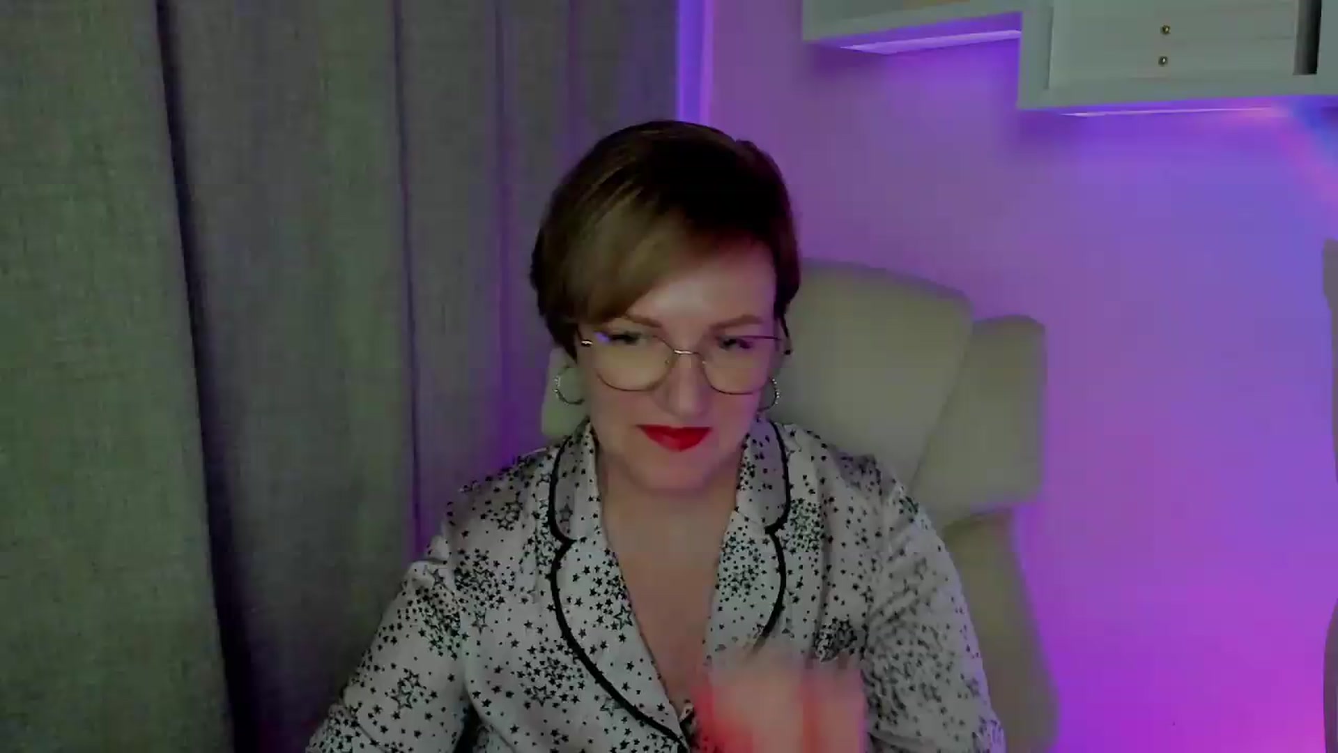 Gallery image thumbnail from EroticFELIZIA's myfreecams stream on, 08/20/2026, 18:29 image 1 of 20