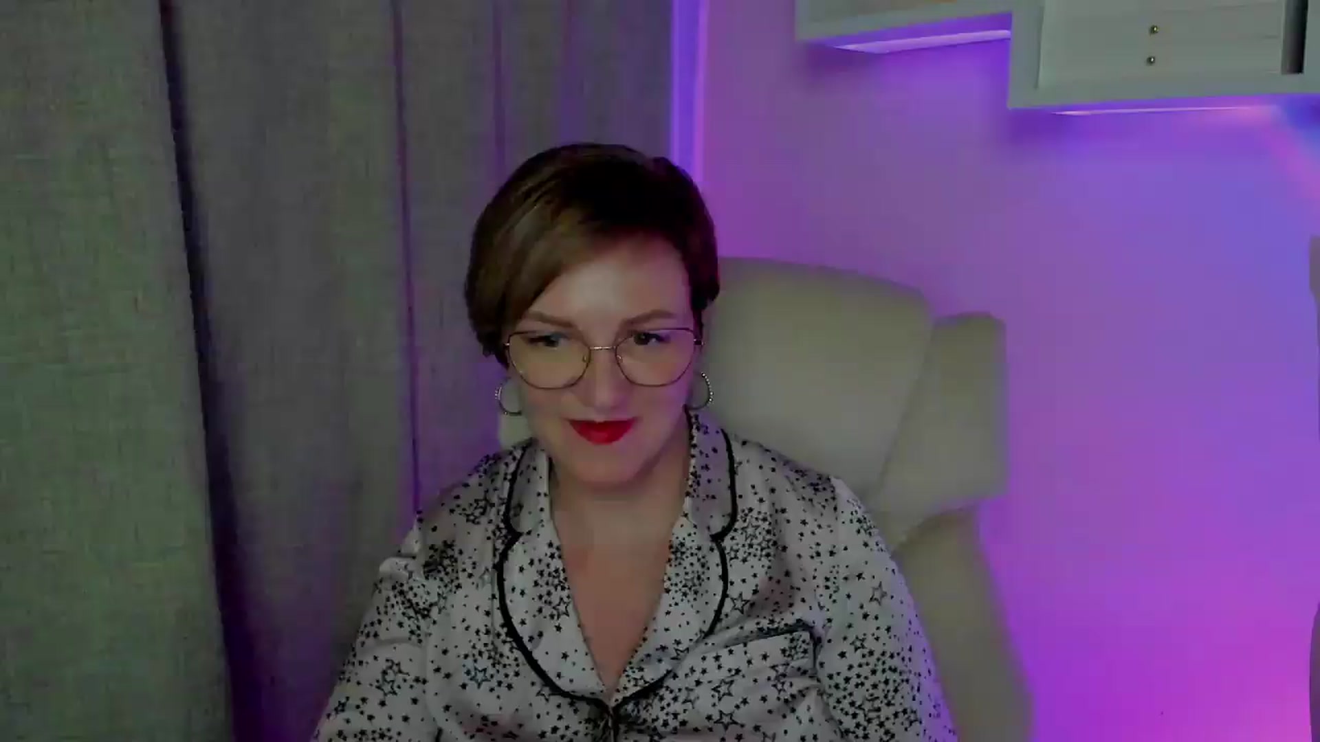 Gallery image thumbnail from EroticFELIZIA's myfreecams stream on, 08/20/2026, 18:29 image 13 of 20