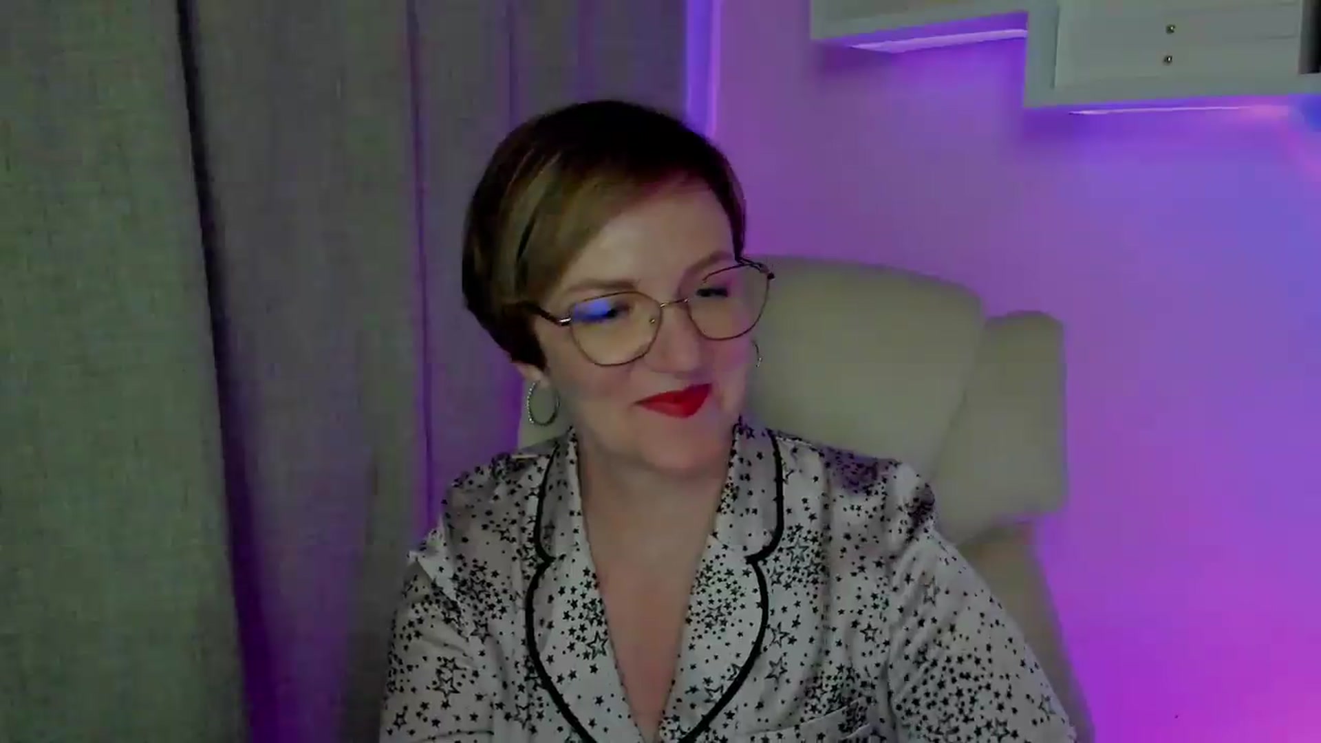 Gallery image thumbnail from EroticFELIZIA's myfreecams stream on, 08/20/2026, 18:29 image 16 of 20
