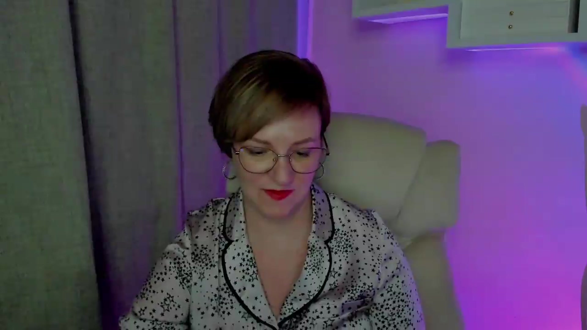 Gallery image thumbnail from EroticFELIZIA's myfreecams stream on, 08/20/2026, 18:29 image 7 of 20