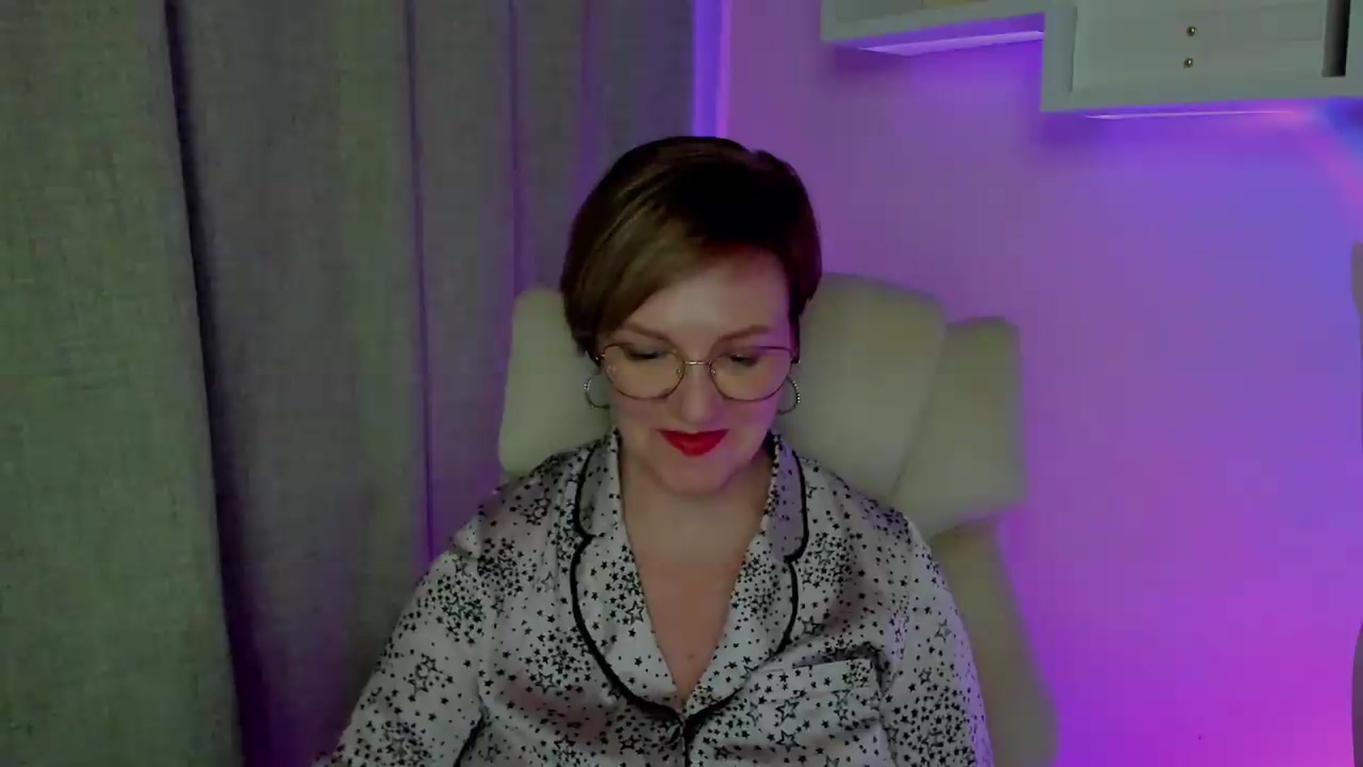 Gallery image thumbnail from EroticFELIZIA's myfreecams stream on, 08/20/2026, 18:29 image 14 of 20