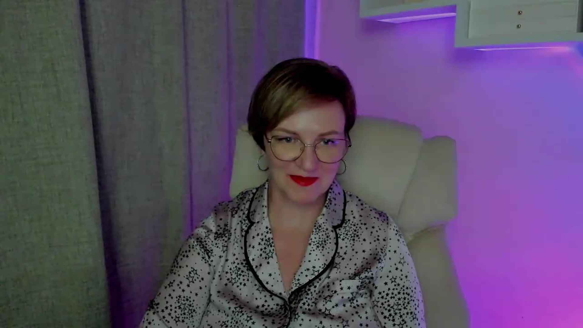 Gallery image thumbnail from EroticFELIZIA's myfreecams stream on, 08/20/2026, 19:24 image 14 of 20