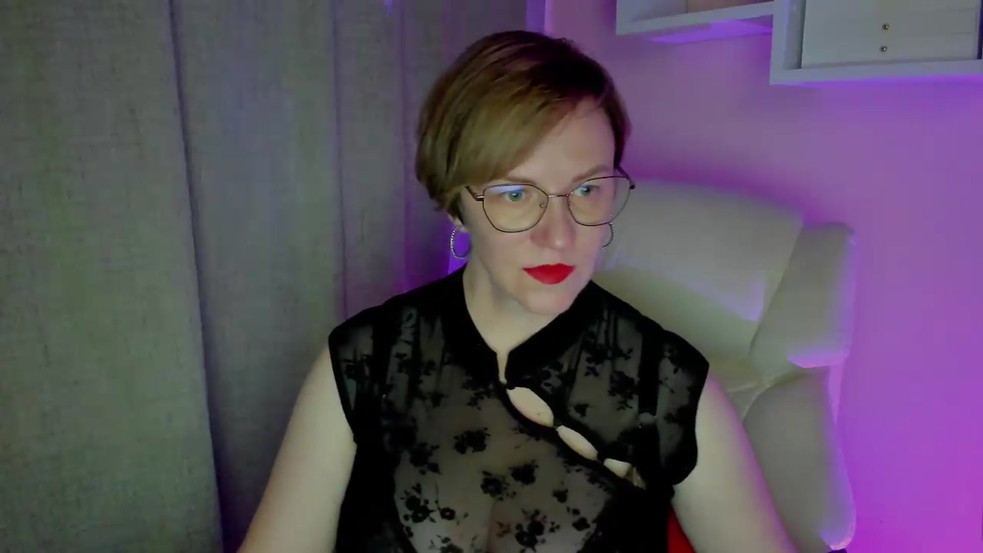 Gallery image thumbnail from EroticFELIZIA's myfreecams stream on, 08/24/2026, 13:28 image 15 of 20