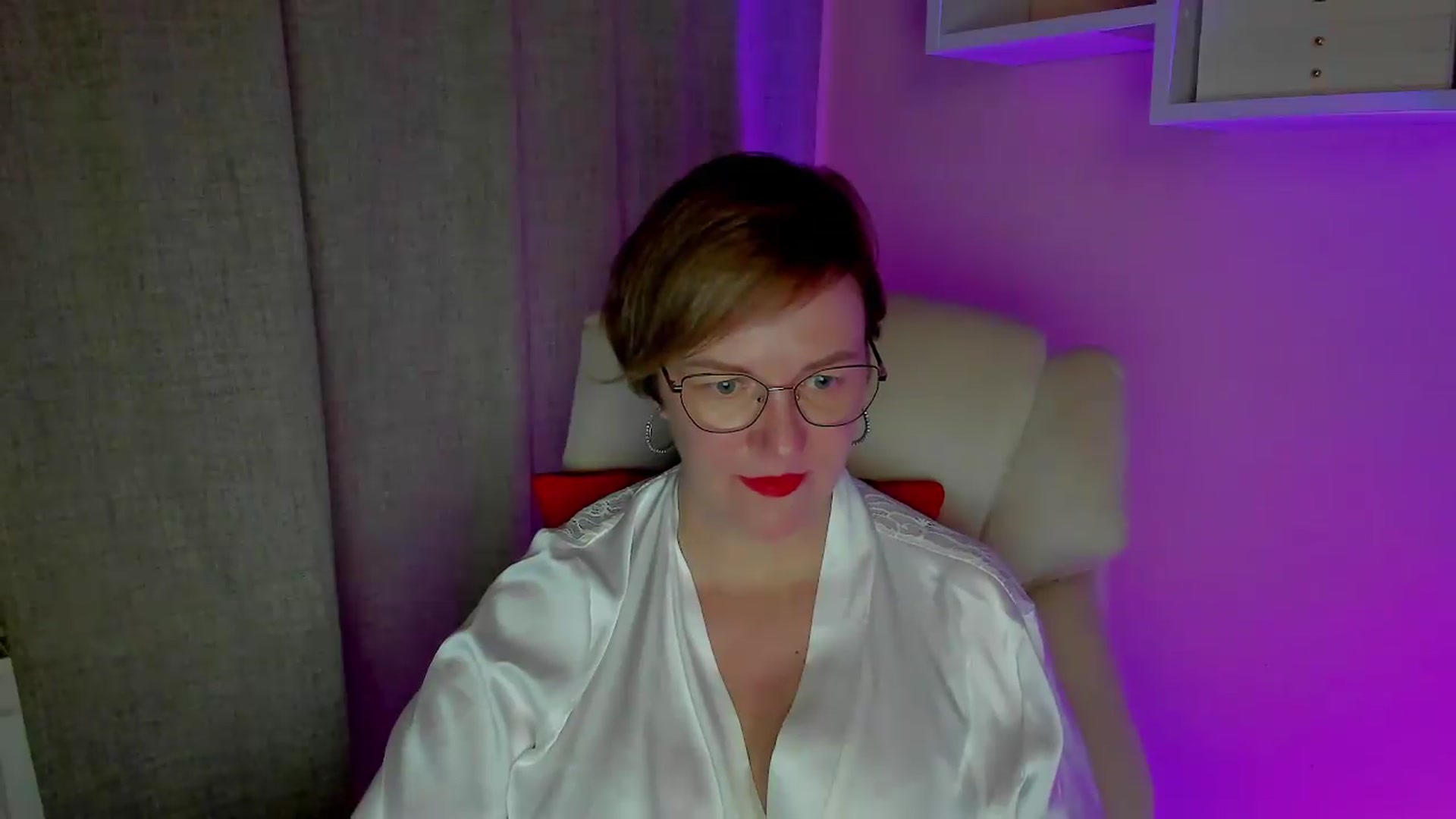Gallery image thumbnail from EroticFELIZIA's myfreecams stream on, 08/24/2026, 18:56 image 12 of 20