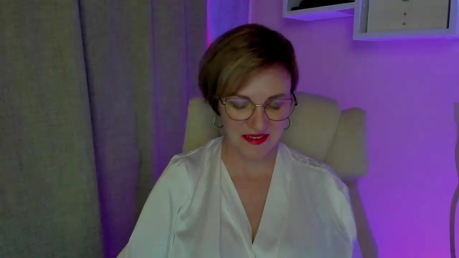 Gallery image thumbnail from EroticFELIZIA's myfreecams stream on, 08/29/2026, 13:05 image 12 of 20