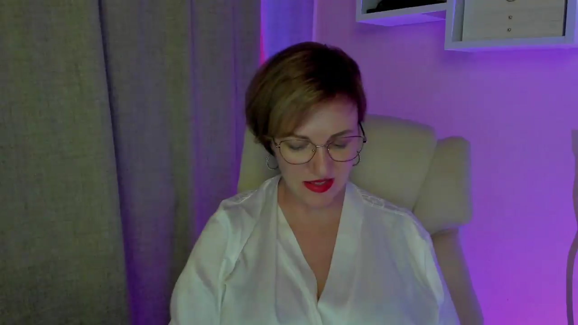 Gallery image thumbnail from EroticFELIZIA's myfreecams stream on, 08/29/2026, 13:05 image 13 of 20