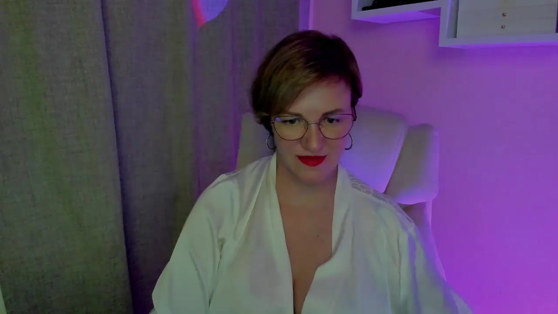Gallery image thumbnail from EroticFELIZIA's myfreecams stream on, 08/29/2026, 16:08 image 8 of 20