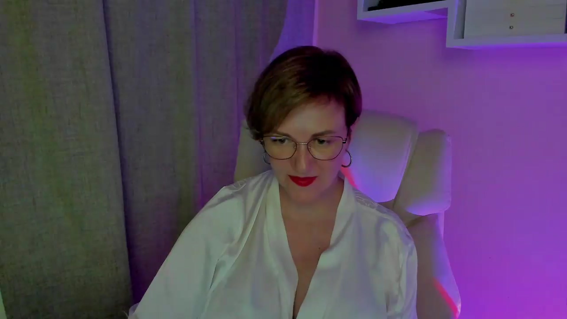 Gallery image thumbnail from EroticFELIZIA's myfreecams stream on, 08/29/2026, 16:08 image 18 of 20