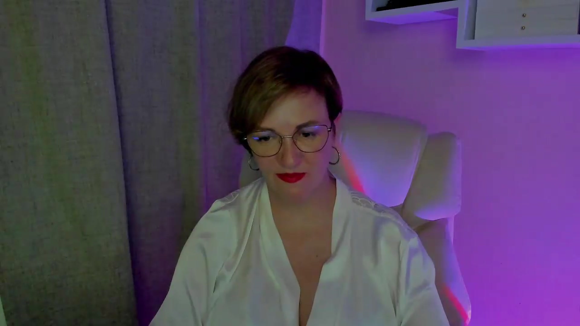 Gallery image thumbnail from EroticFELIZIA's myfreecams stream on, 08/29/2026, 16:08 image 19 of 20