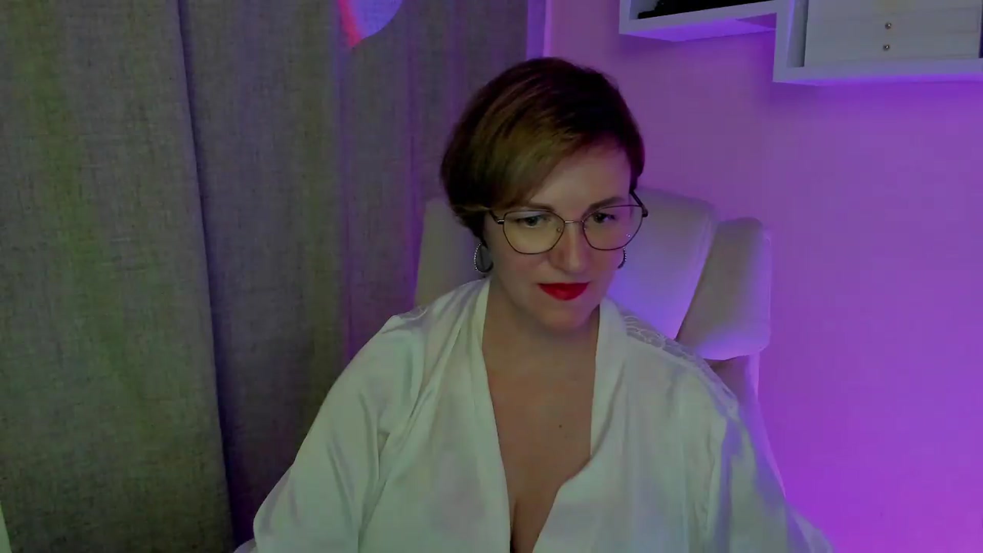 Gallery image thumbnail from EroticFELIZIA's myfreecams stream on, 08/29/2026, 16:08 image 5 of 20