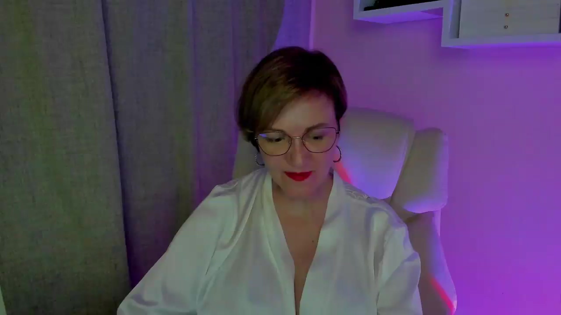 Gallery image thumbnail from EroticFELIZIA's myfreecams stream on, 08/29/2026, 16:08 image 15 of 20