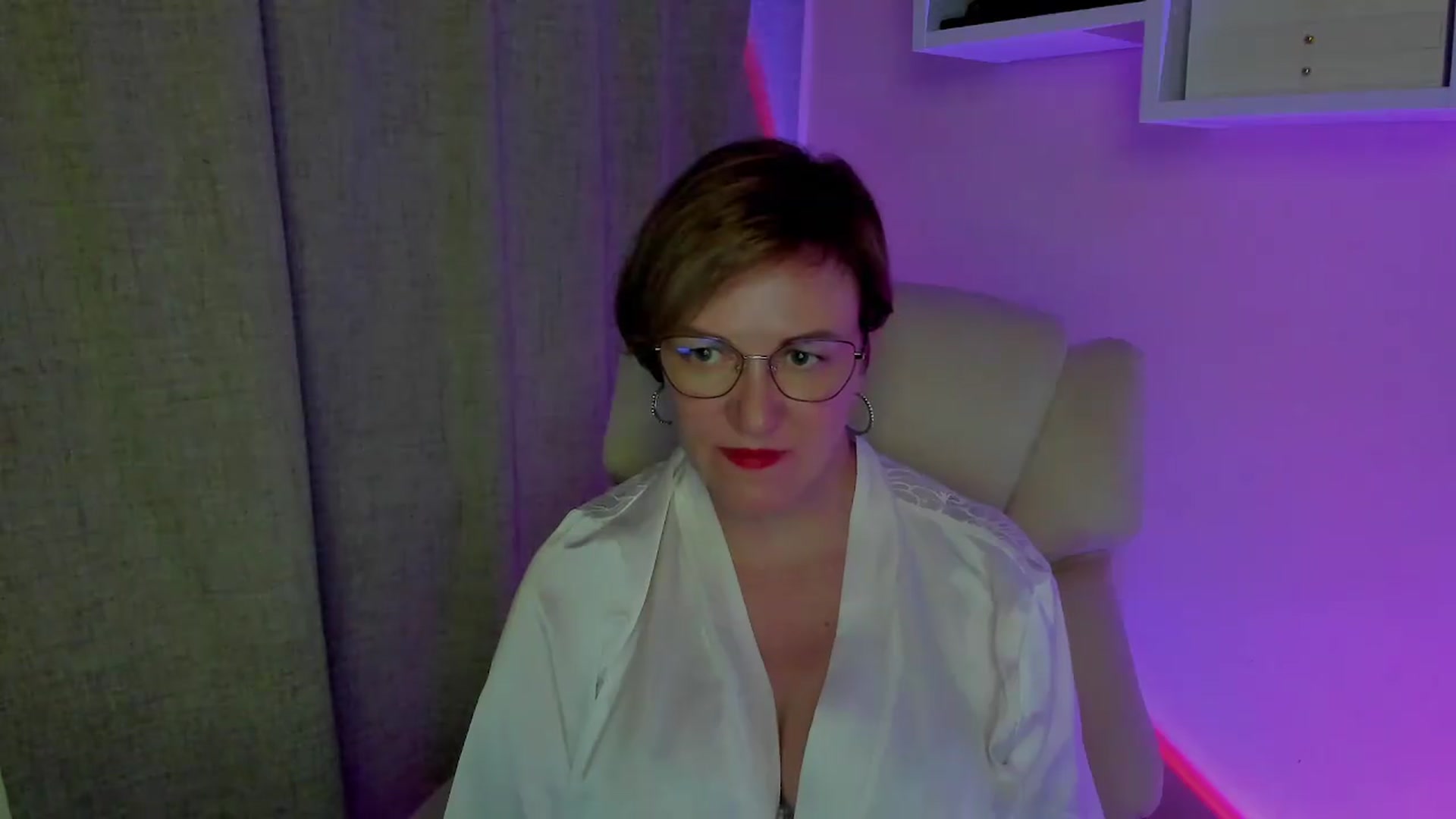 Gallery image thumbnail from EroticFELIZIA's myfreecams stream on, 08/29/2026, 18:34 image 15 of 20
