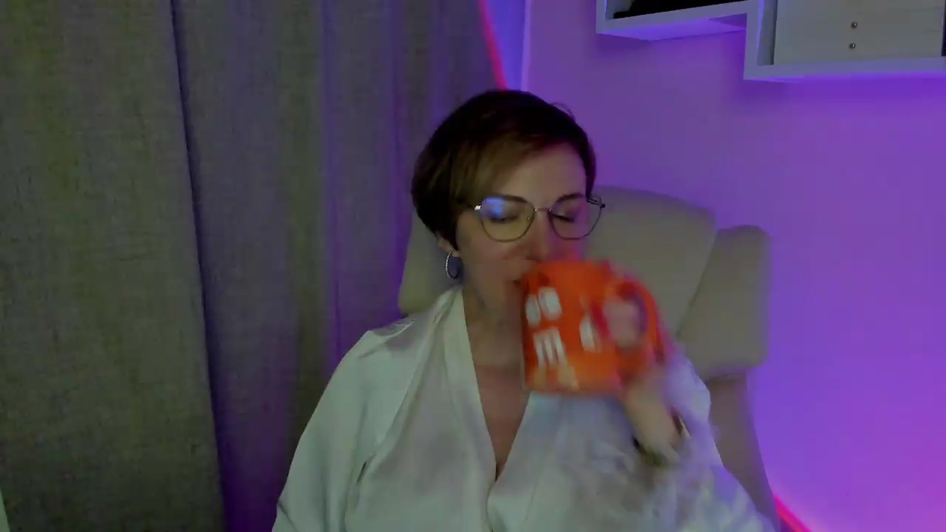 Gallery image thumbnail from EroticFELIZIA's myfreecams stream on, 08/29/2026, 18:34 image 7 of 20