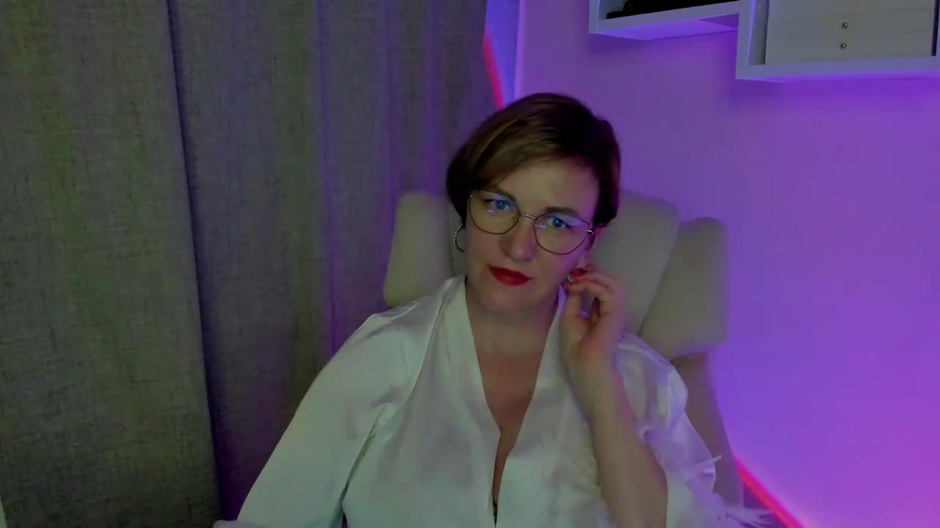 Gallery image thumbnail from EroticFELIZIA's myfreecams stream on, 08/29/2026, 18:34 image 17 of 20