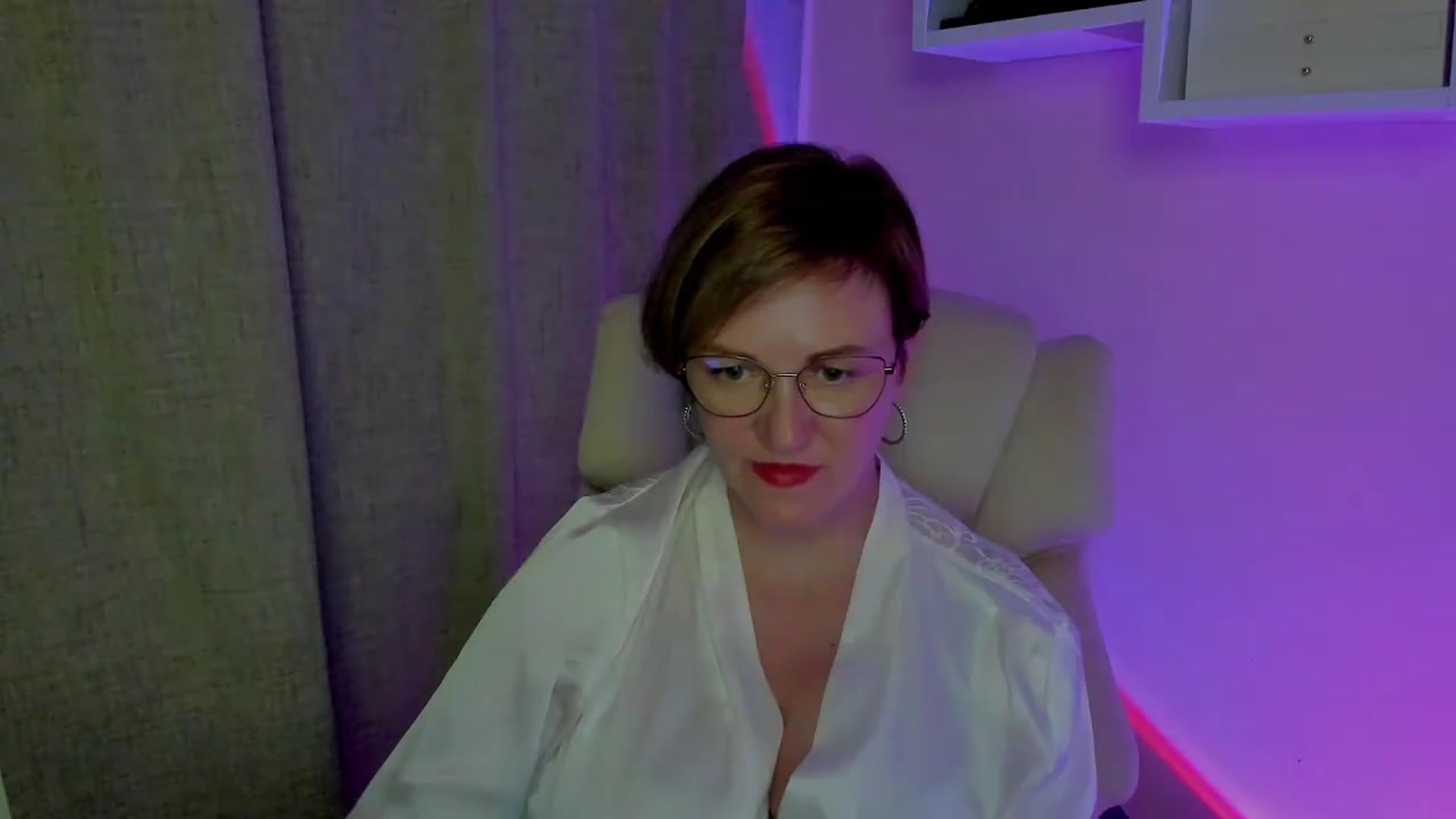 Gallery image thumbnail from EroticFELIZIA's myfreecams stream on, 08/29/2026, 18:34 image 16 of 20